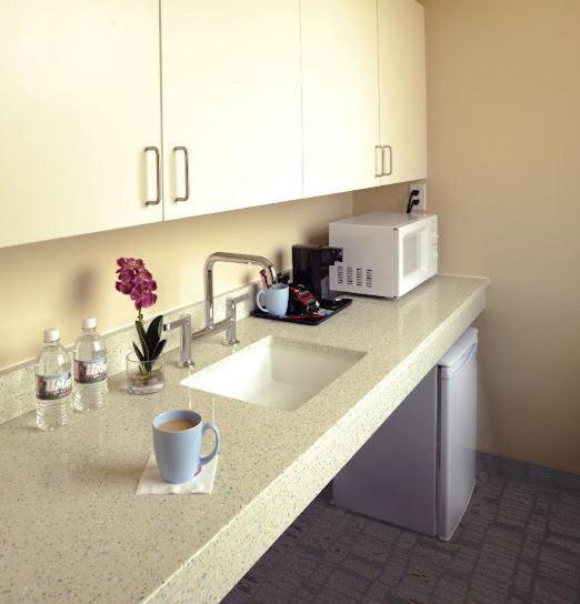 אמהרסט Hotel Umass מראה חיצוני תמונה