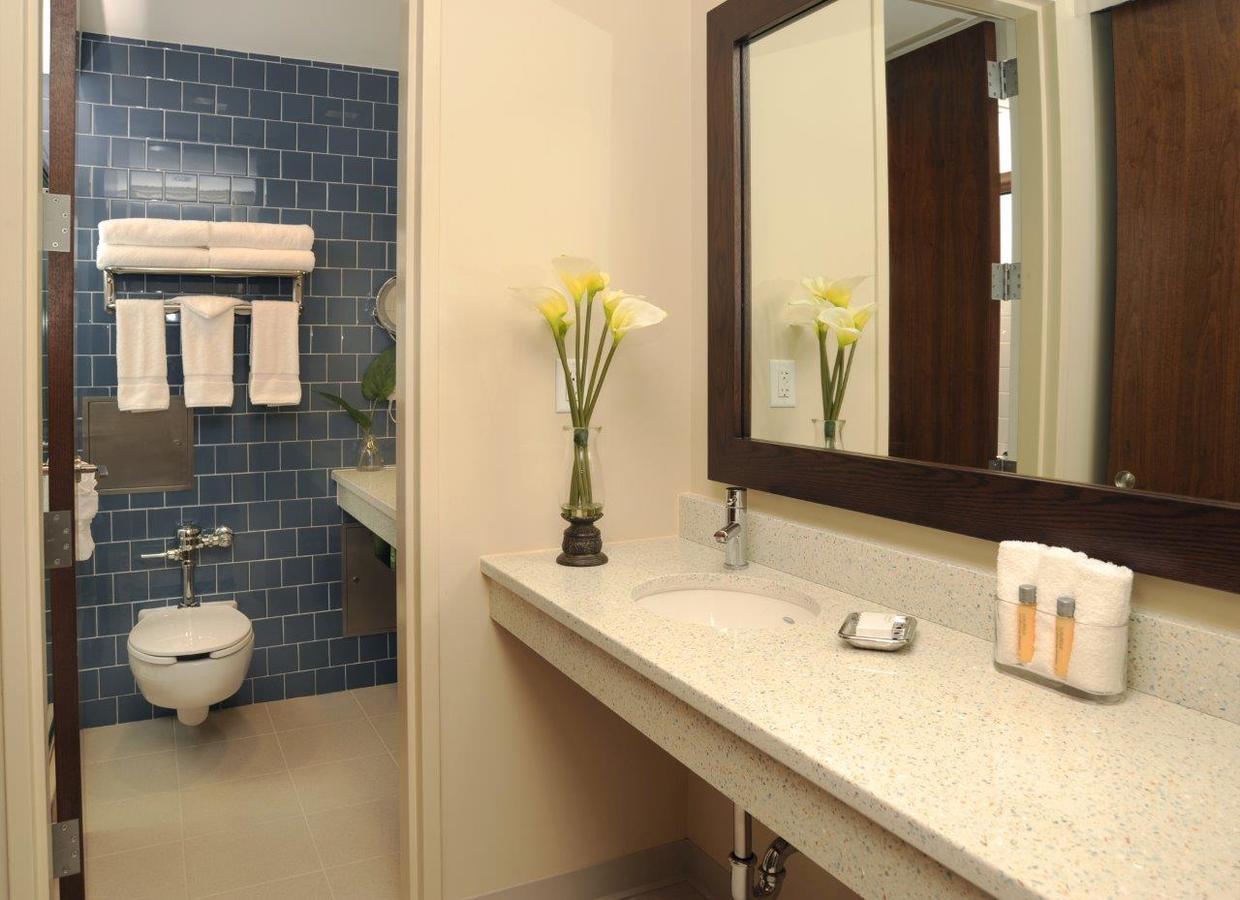 אמהרסט Hotel Umass מראה חיצוני תמונה