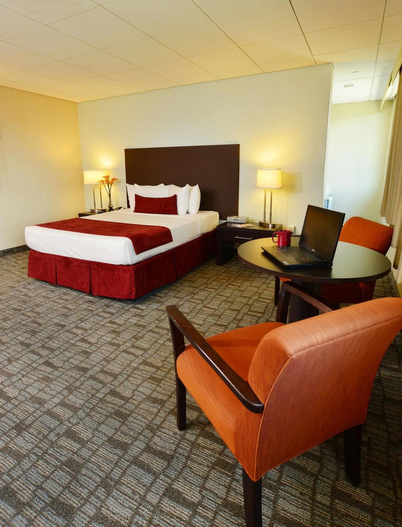 אמהרסט Hotel Umass מראה חיצוני תמונה